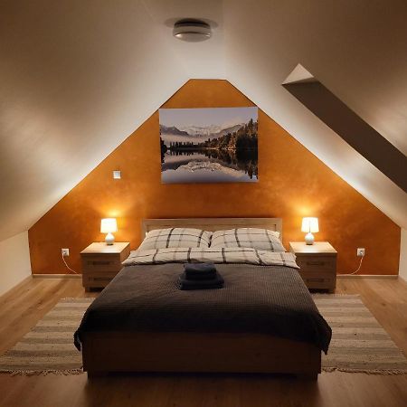 Apartament Komarno II يلينيا غورا المظهر الخارجي الصورة