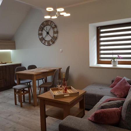 Apartament Komarno II يلينيا غورا المظهر الخارجي الصورة